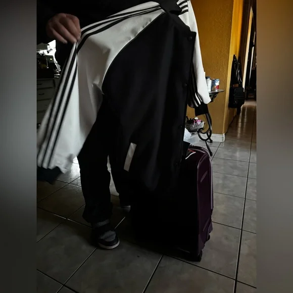 NWT XL ADIDAS ORIGINALS Between-Season Jacket  Style fit: Loose fit unisex - Picture 8 of 8